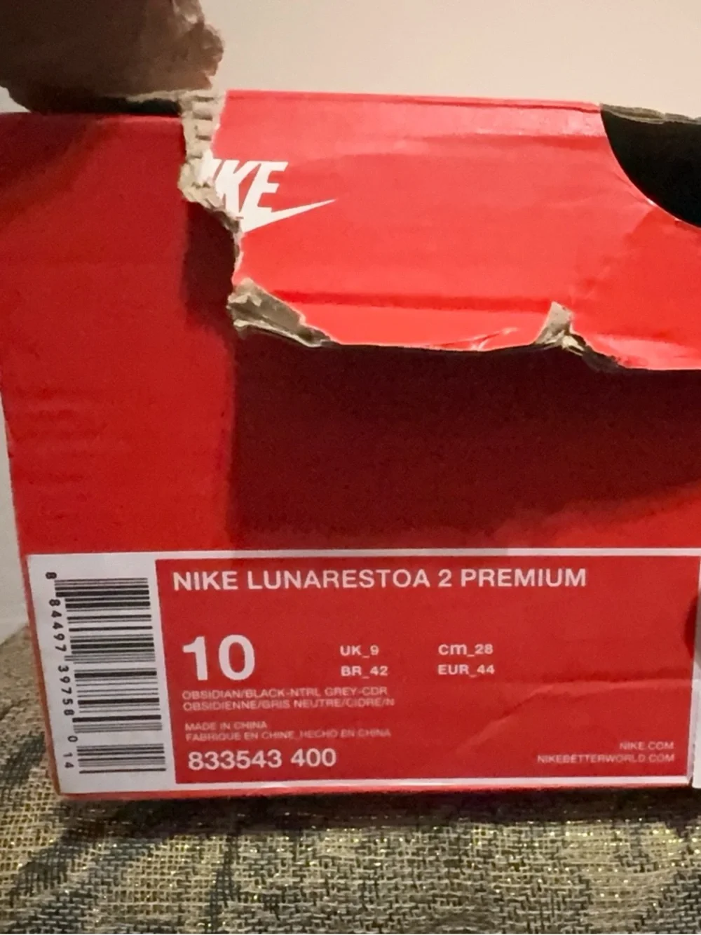 Nike Men’s Lunarestoa 2 Premium Athletic Sneakers - Picture 6 of 6